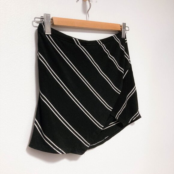 2 FOR $15 Black + White Stripe Mini Skort / Skirt - Picture 3 of 14